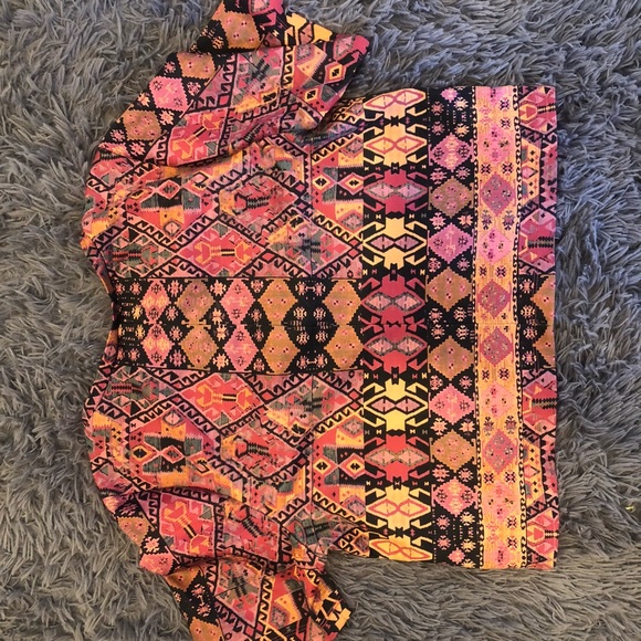 Geometric Pattern Tee - Picture 2 of 3